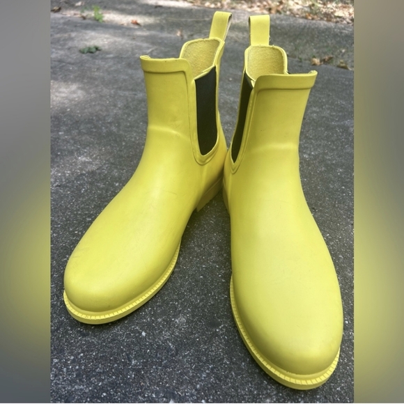 J Crew Factory Yellow Chelsea Rain Boots - Picture 9 of 10